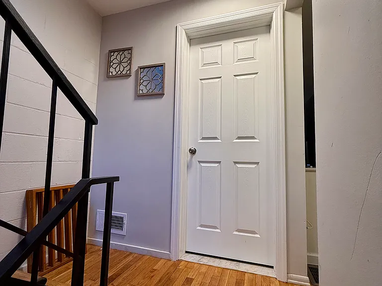 4 Charles St #4 — Photo 9