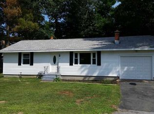 9 Birchwood Dr, Clifton Park, NY 12065