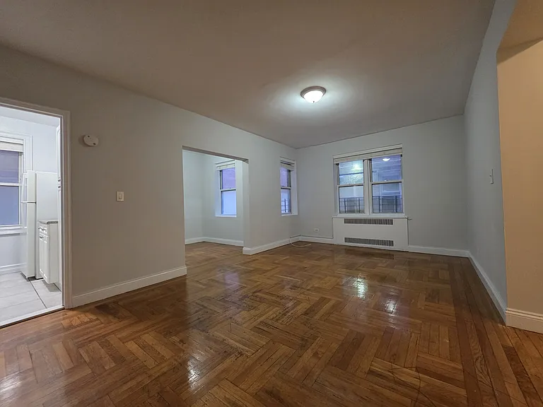 140 Vancortlandt Ave #2L — Photo 3