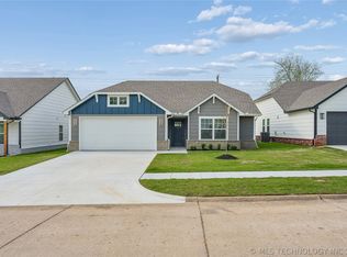 1121 E Cherry St, Cushing, OK 74023