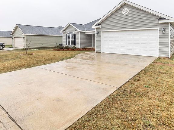 3rd image of 210 N Charity Ln
