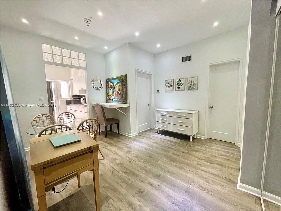 1st image of 742 12th St APT 1