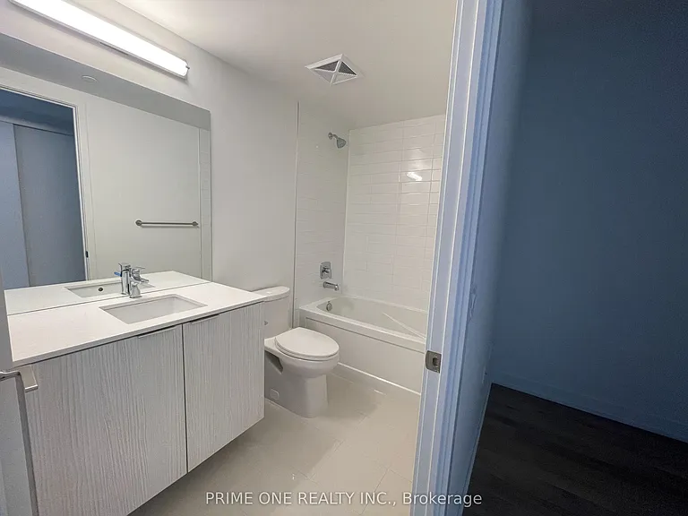 158 Front St E #1114 — Photo 15