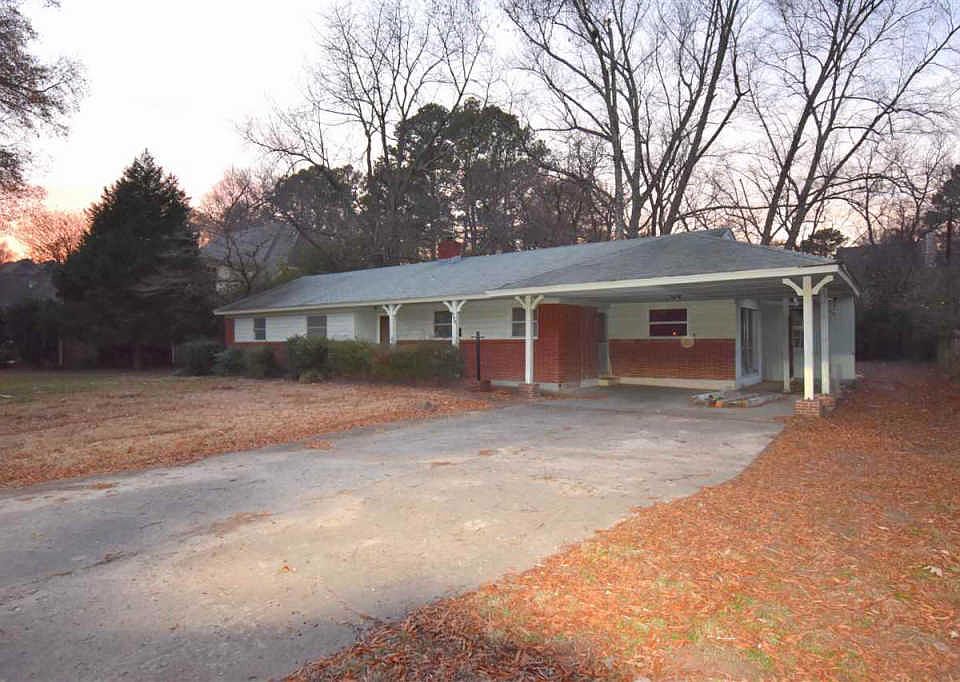 2nd image of 373 Fairfield Cir