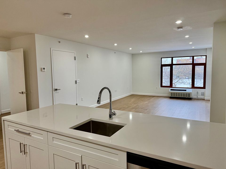 1st image of 224 Gramatan Ave #7M