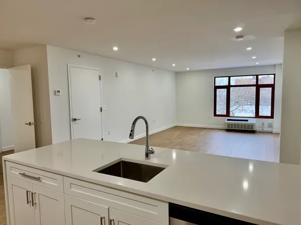 224 Gramatan Ave, Mount Vernon, NY