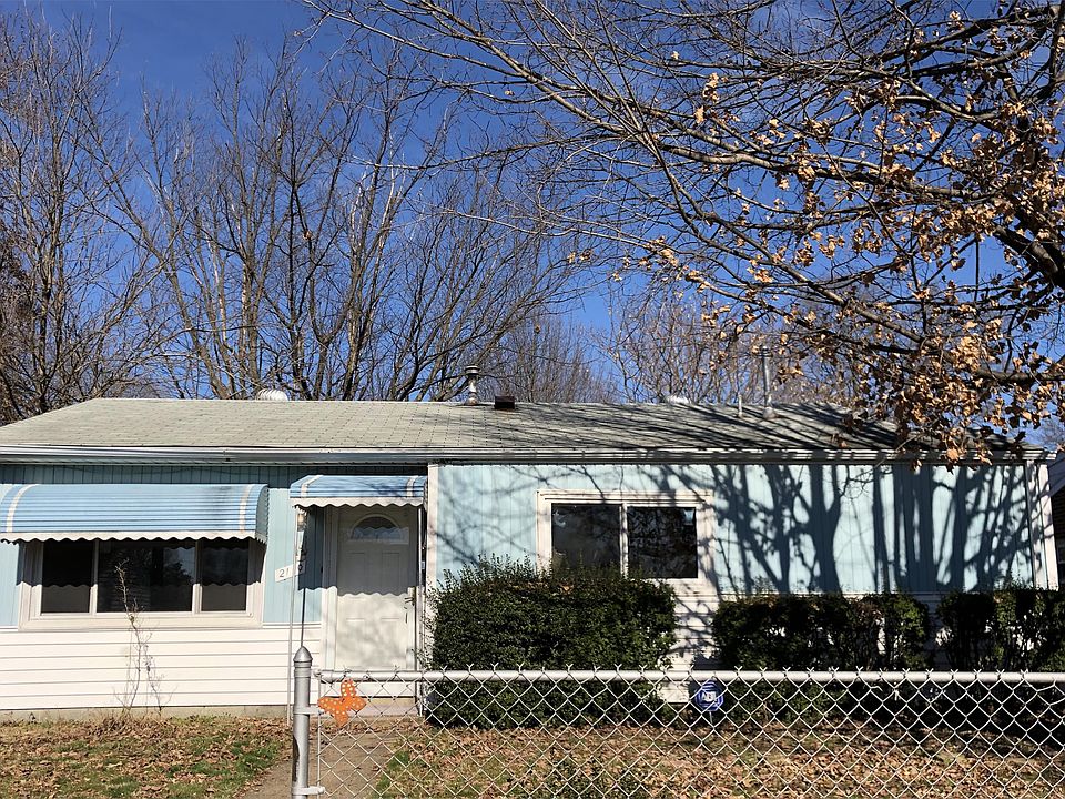 1st image of 2110 Wood St