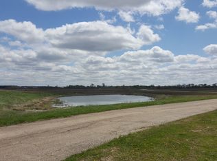 12001 Maple Ave, Hebron, IL 60034