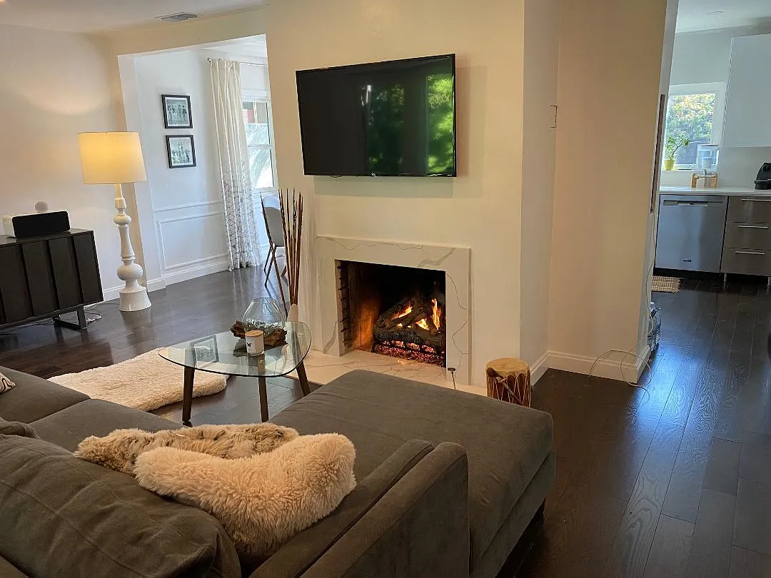842 Pacific Street — Photo 2