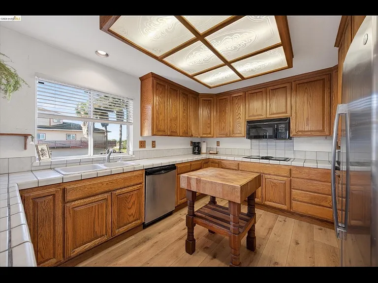 5014 Sandmound Blvd — Photo 6