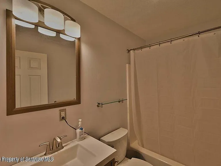 93 Bender Rd — Photo 2