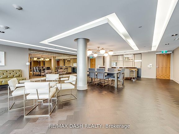 3rd image of 170 Chiltern Hill Rd #413