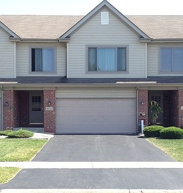 1st image of 8253 W Auburn Ln
