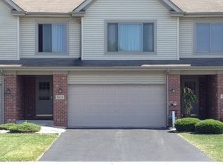 8253 W Auburn Ln, Frankfort, IL 60423