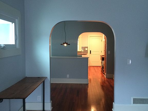 Living room/dining/kitchen