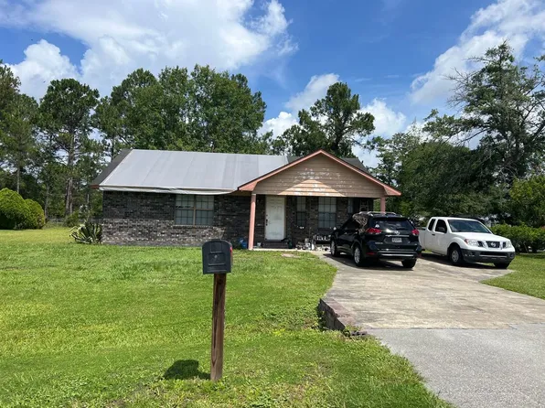 83 Martin Ct, Hinesville, GA 31313
