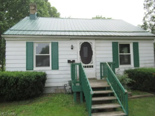 617 Walton St, Ravenna, OH 44266