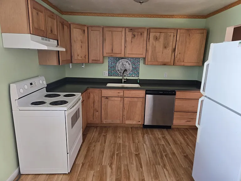3809 Azalea St — Photo 3