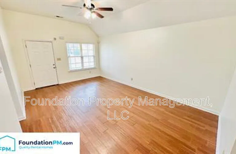 1314 Crosstown Ct — Photo 6