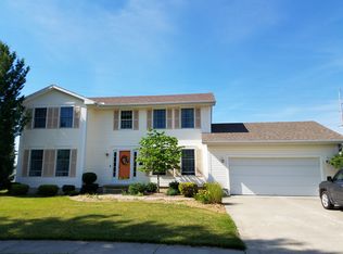 100 Willow Ct, Bellevue, OH 44811