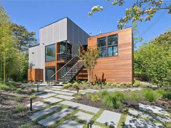 24 Wyandanch Lane, Amagansett, NY 11930