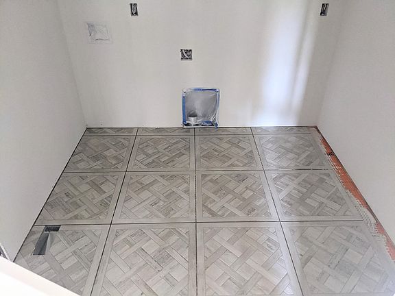 3rd image of 511 Westbriar Blvd
