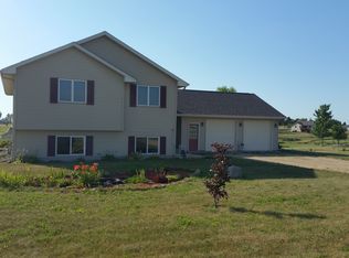 1470 142nd St, New Richmond, WI 54017