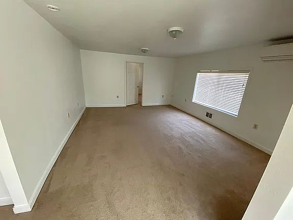 2nd image of 11711 8th Ave NE