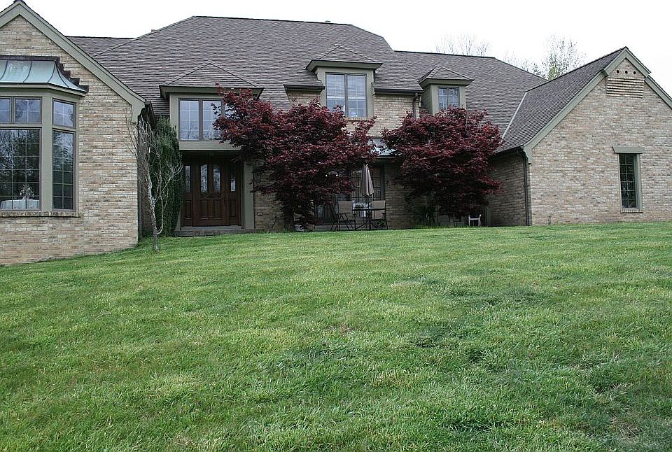 1st image of 3900 Bridgewood Cir