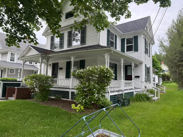 44 Russell St #B, Great Barrington, MA 01230