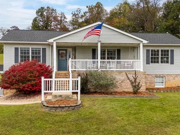 366 Smoky Row Rd, Staunton, VA 24401