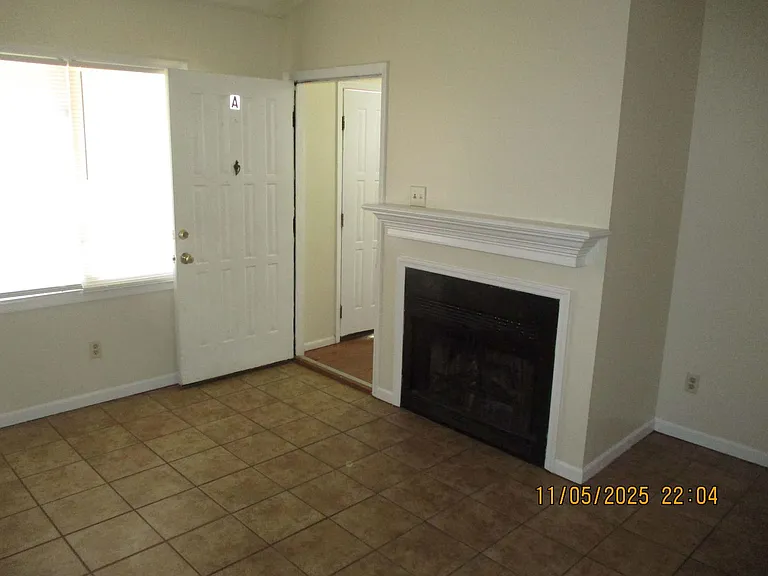 162 Pelham Dr #A — Photo 2