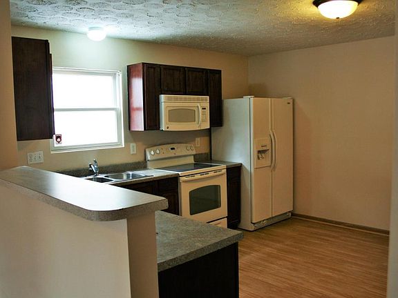 2nd image of 2638 Bloom Dr