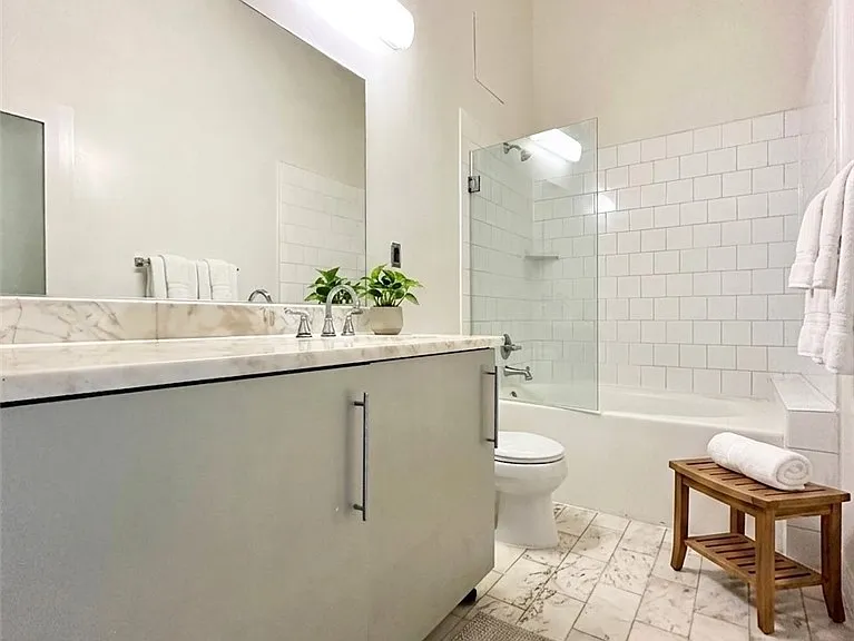 312 W 5th St #1205 — Photo 2