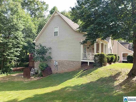 2nd image of 133 Twin Oaks Cir