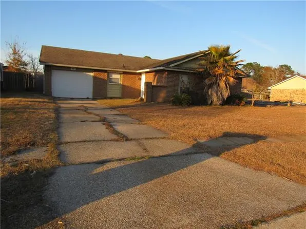 2017 Wellington Ln, Slidell, LA 70461