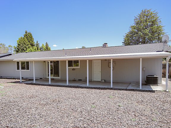 3rd image of 235 Shadow Lawn Dr