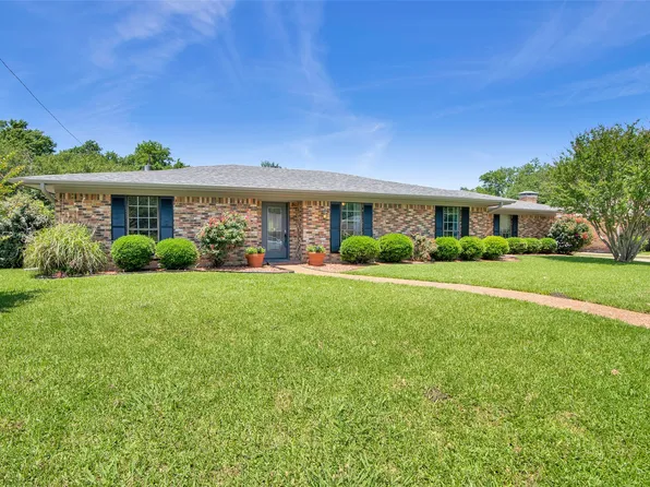 1415 Crescent Dr, Sherman, TX 75092