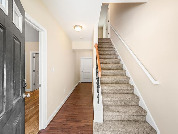 4th image of 2009 Lakeside Dr Unit 216