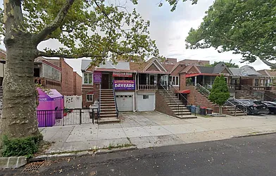 726 Manor Court