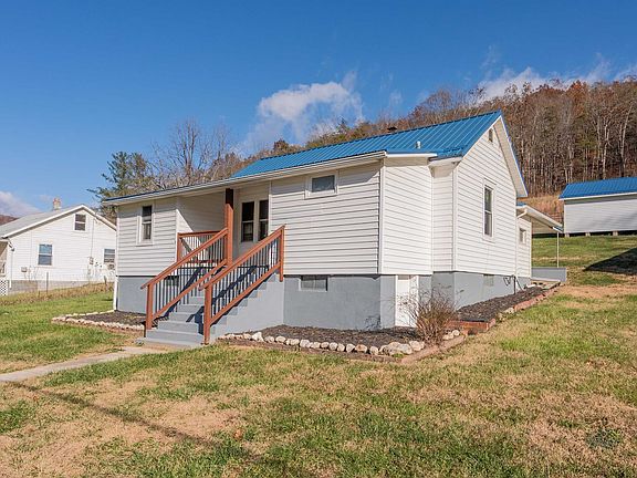 4th image of 854 Den Hill Rd