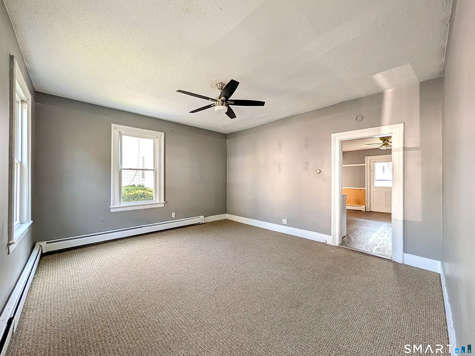 2 bed, 1.5 bath, 1100 sqft, $1,400 — Photo 2