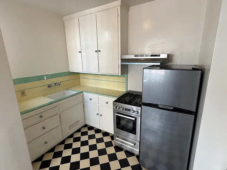 4930 Fulton St #205 — Photo 9