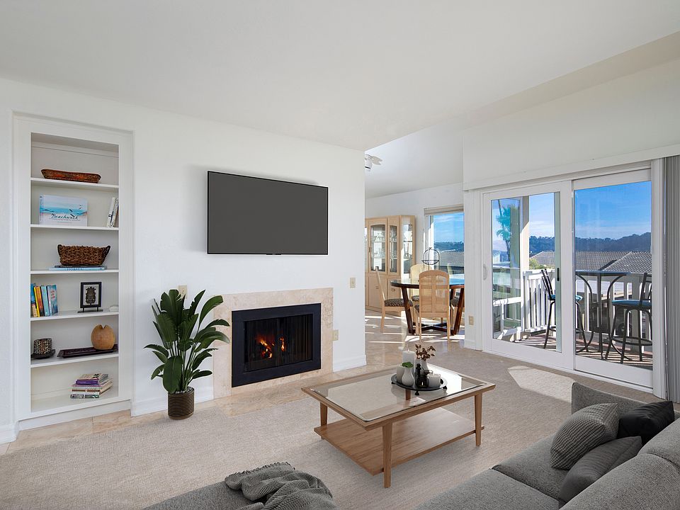 2 bed/2 bath condo with ocean views! New carpet and paint! Updated kitchen and bathrooms!