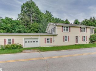 54 Center Rd, Travelers Rest, SC 29690