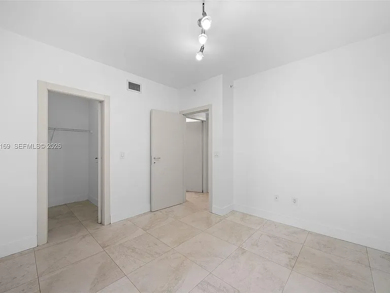 7918 Harbor Island Dr #311 — Photo 17
