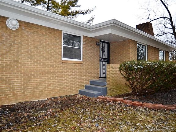 3rd image of 4041 Forest Manor Ave