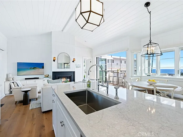 360 Cliff — Photo 24