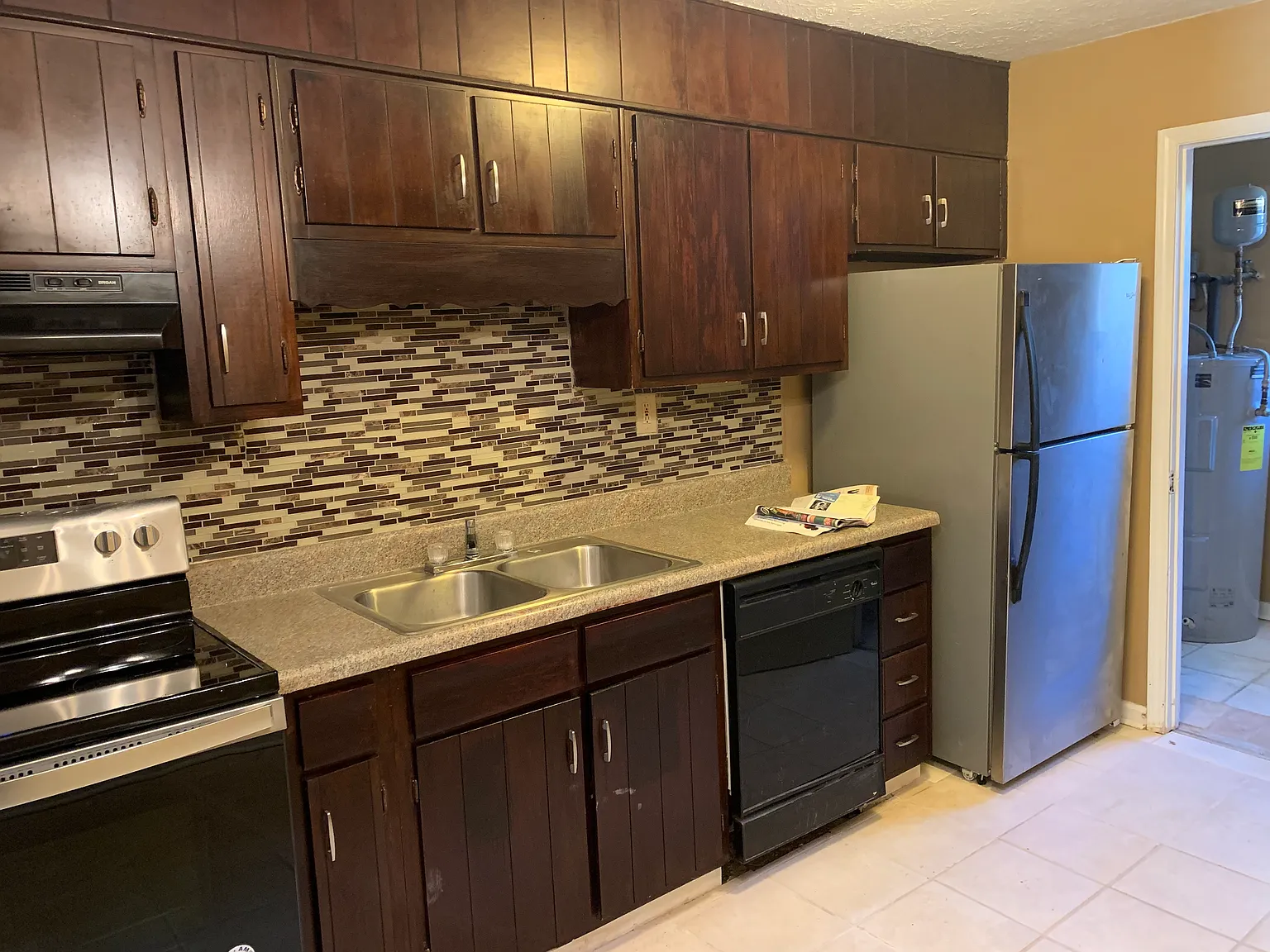 2 bed, 900 sqft, $1,050 — Photo 4