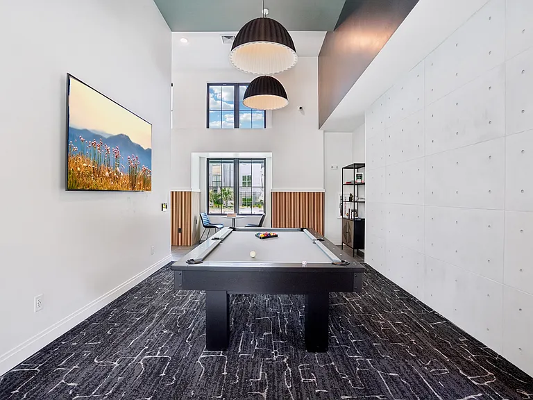The Pullman Luxury Apartments — Photo 22